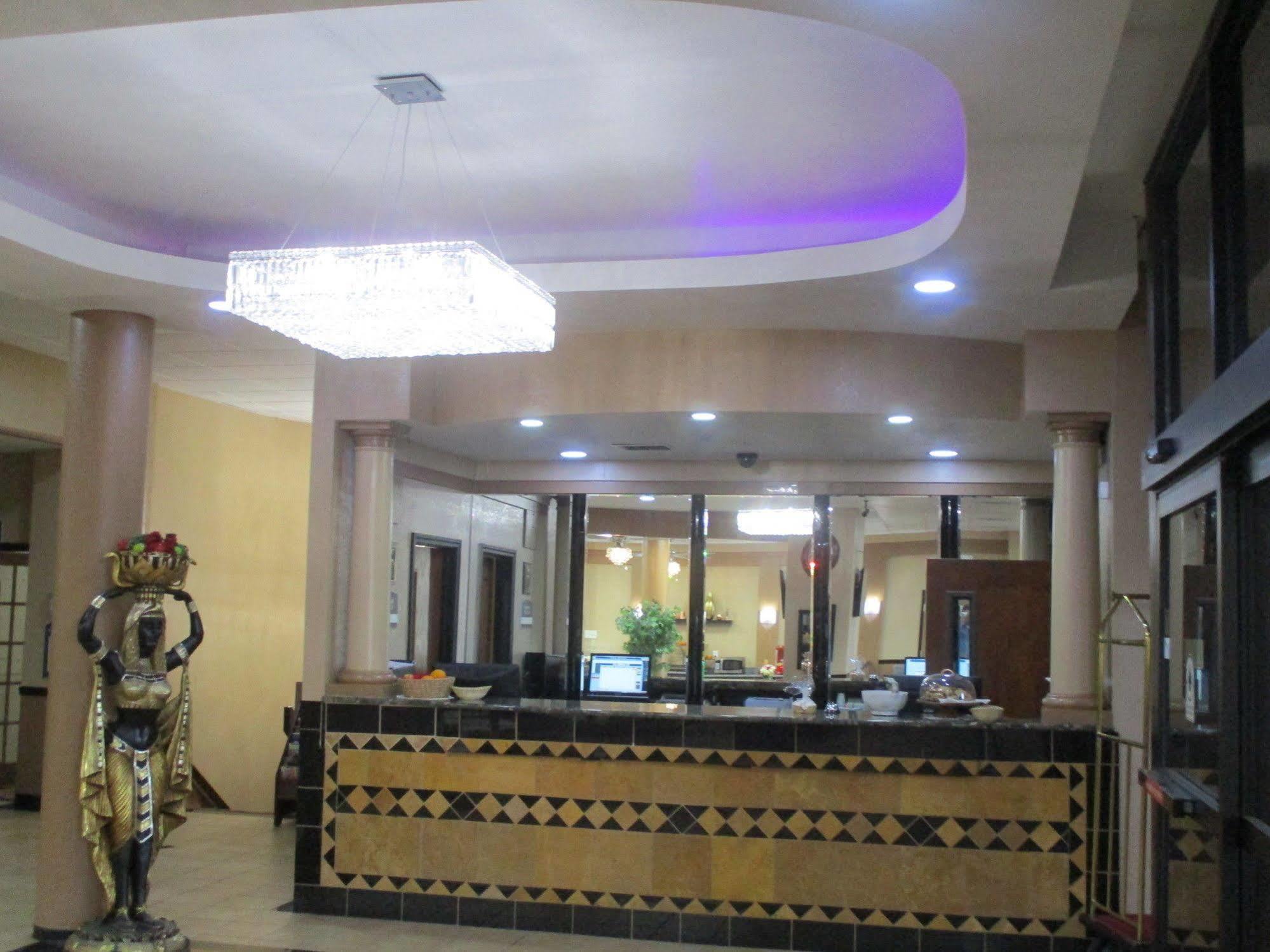 Best Host Inn Plaza カンザスシティ エクステリア 写真