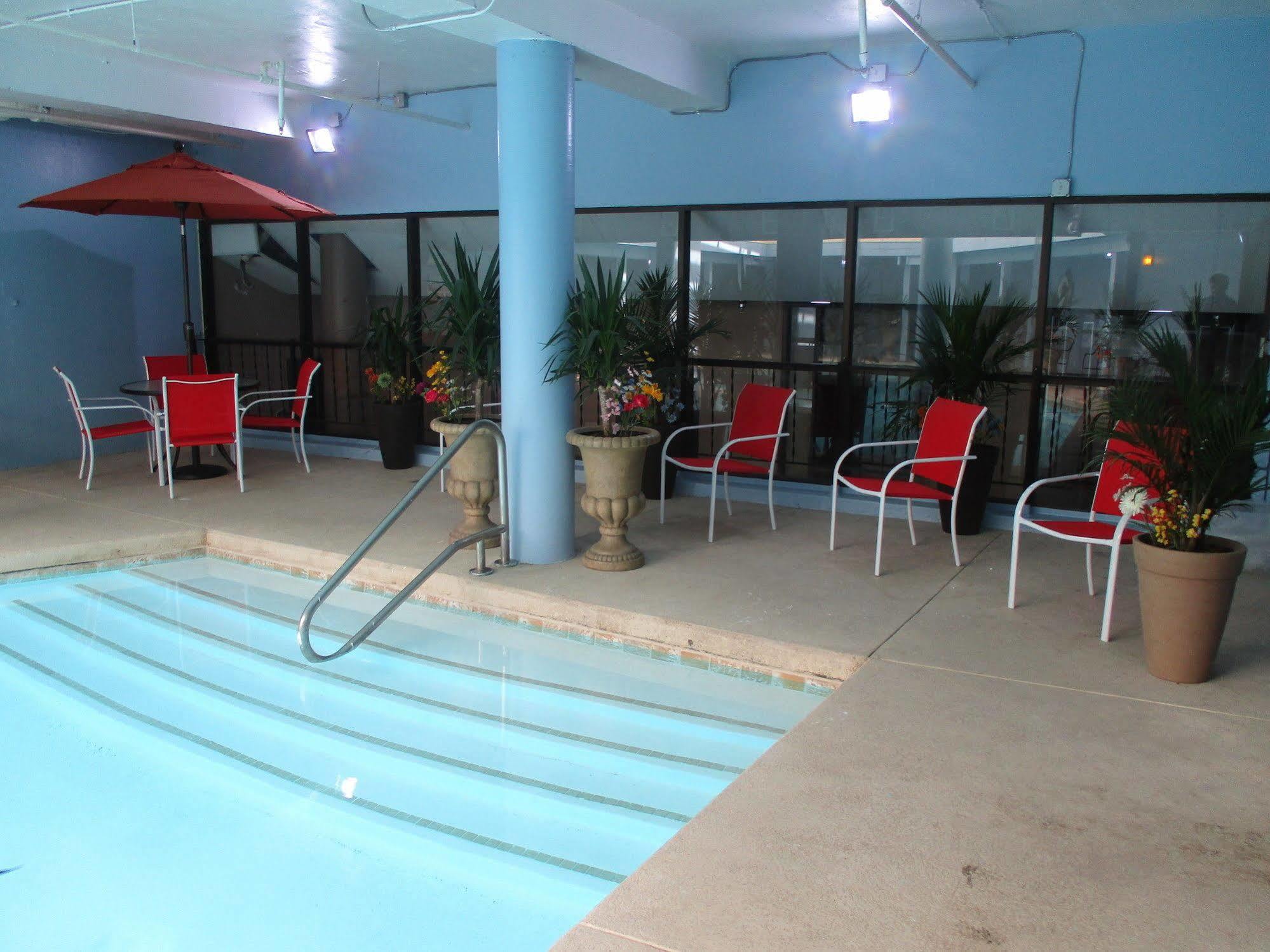 Best Host Inn Plaza カンザスシティ エクステリア 写真